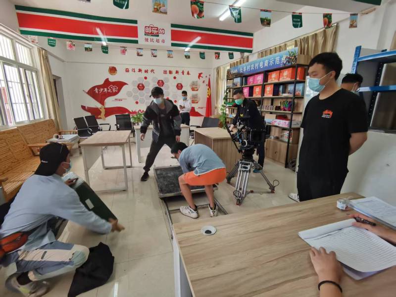 追星女孩心理学分析报告：望奎县广告片拍摄公司揭秘饭圈应援式传播逻辑